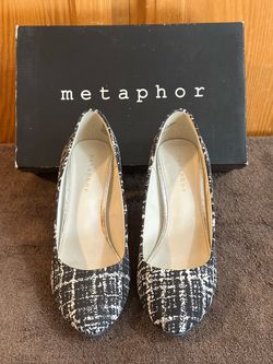 Ladies Metaphor Black & White Tweed Plaid Classic High Heels Pump Size 9.5M