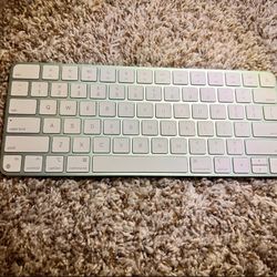 Apple Magic Keyboard 