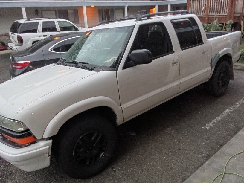 2003 S10. 4x4
