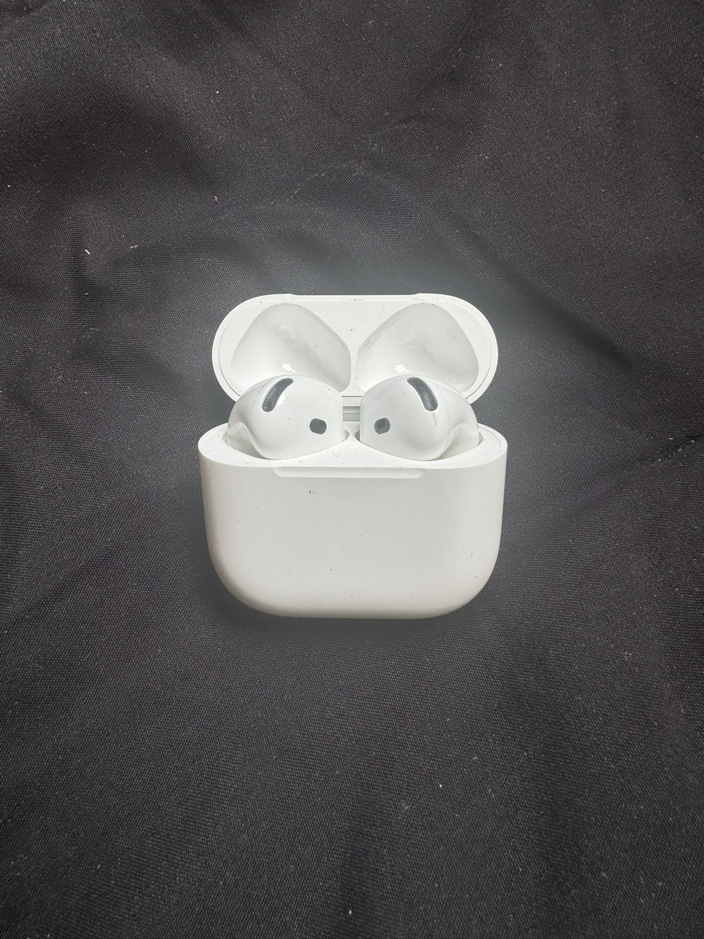 AirPods 4 W/ Active Noise Cancellation 