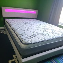 NEW QUEEN-SIZE PILLOW TOP MATTRESS AND BOX SPRING 🆕️