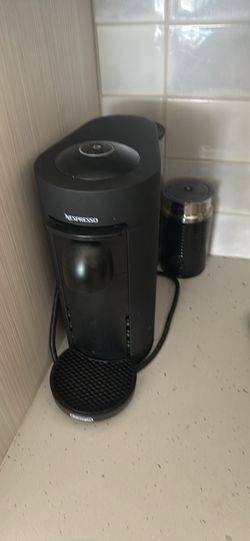 1 Cup Vertuo Plus Deluxe Single Serve Cup Matte Black Coffee Maker and Espresso Maker