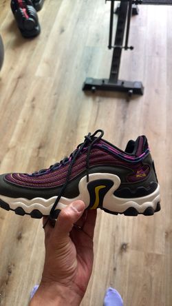 Nike ACG size 9