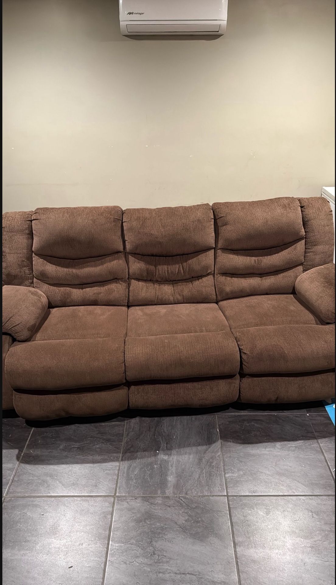 Reclining Sofas/Couches