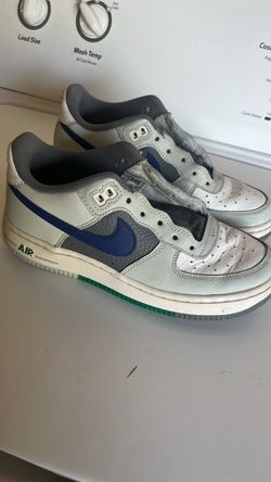 Nike shoes size 4.5