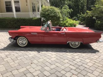 1957 Ford Thunderbird