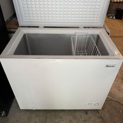 Magic Chef Freezer Cold Storage 