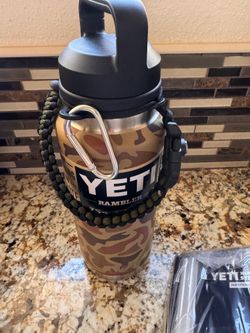 Yeti 26 oz water bottle new new