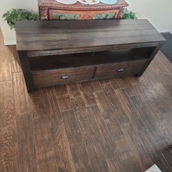 Tv stand