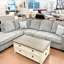 New Sectional 🔥🔥 IN STOCK NOW