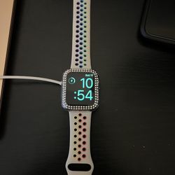 Apple Watch SE 2020