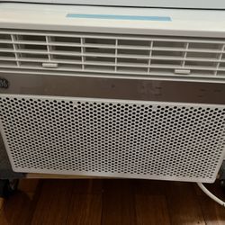 GE 10,000 BTU Smart Electronic Window Air Conditioner For 450 Sq Ft