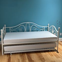 bunk bed is like new it needs to go 