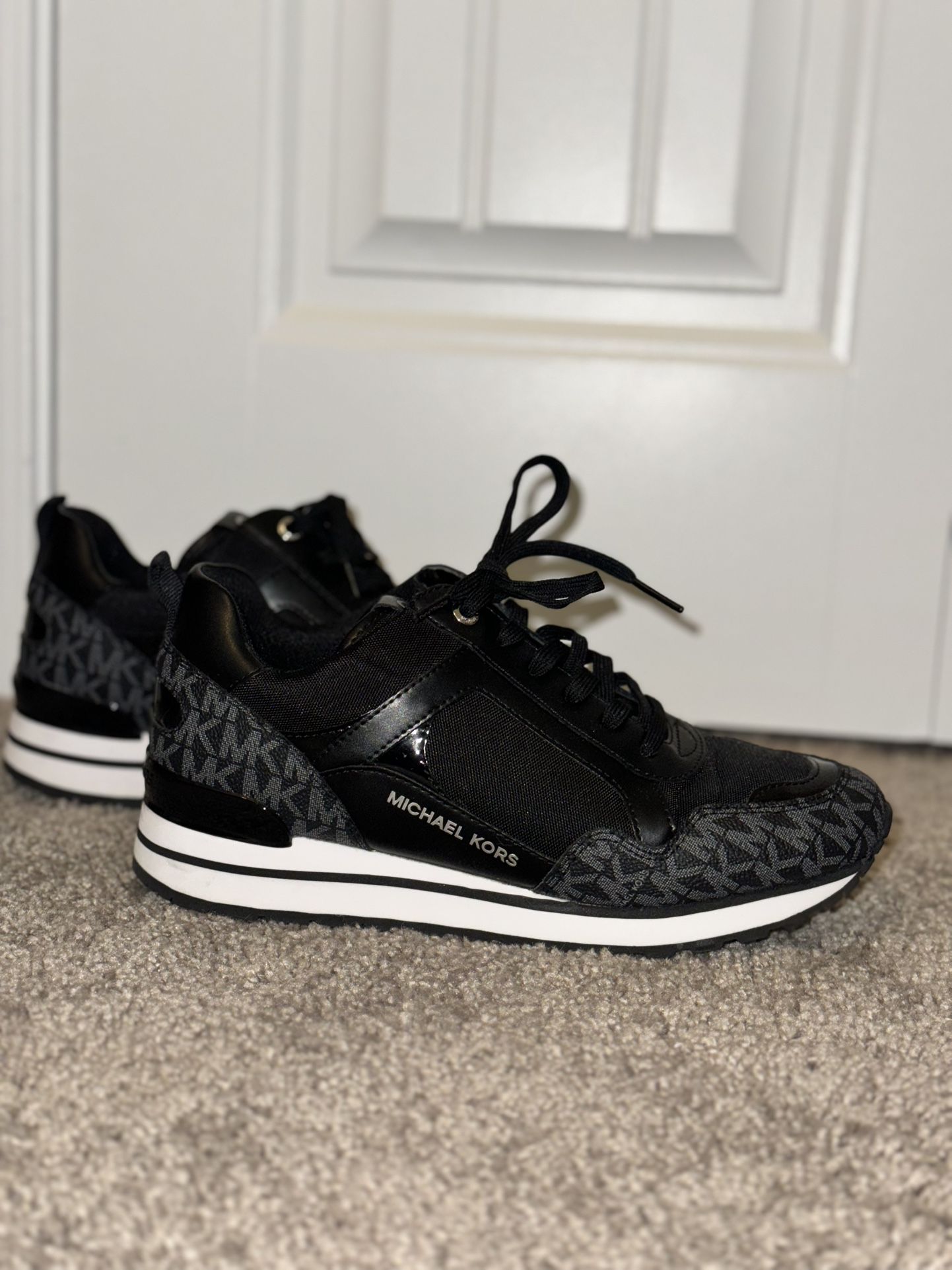 Michael Kors Jenkins Trainer Size 8