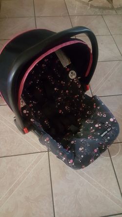 Car seat and stroller set ..base included