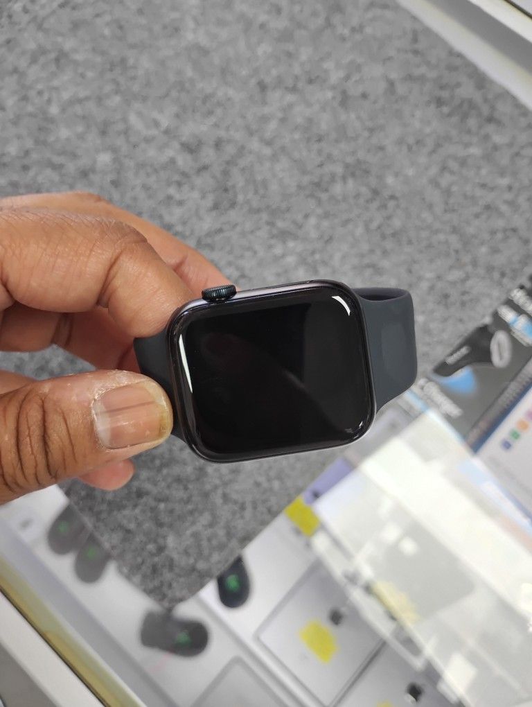 2024 Apple Watch Se ..New