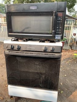 Kitchen stove and microwave ESTUFA