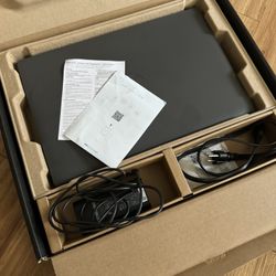 Dell Latitude 3550 Laptop (512 GB)