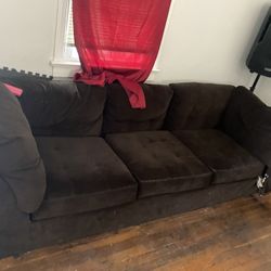 Please come pick up this stuff. I’m not delivering very cheap. Good material.