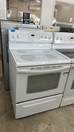 Frigidaire stove white good condition
