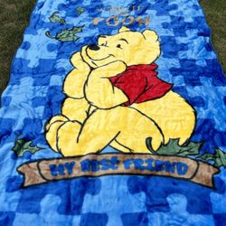Winnie The Pooh Soft Fleece Blanket “New” Measure 63in X83in Large Double Bed Size New In Plastic Zipper Case