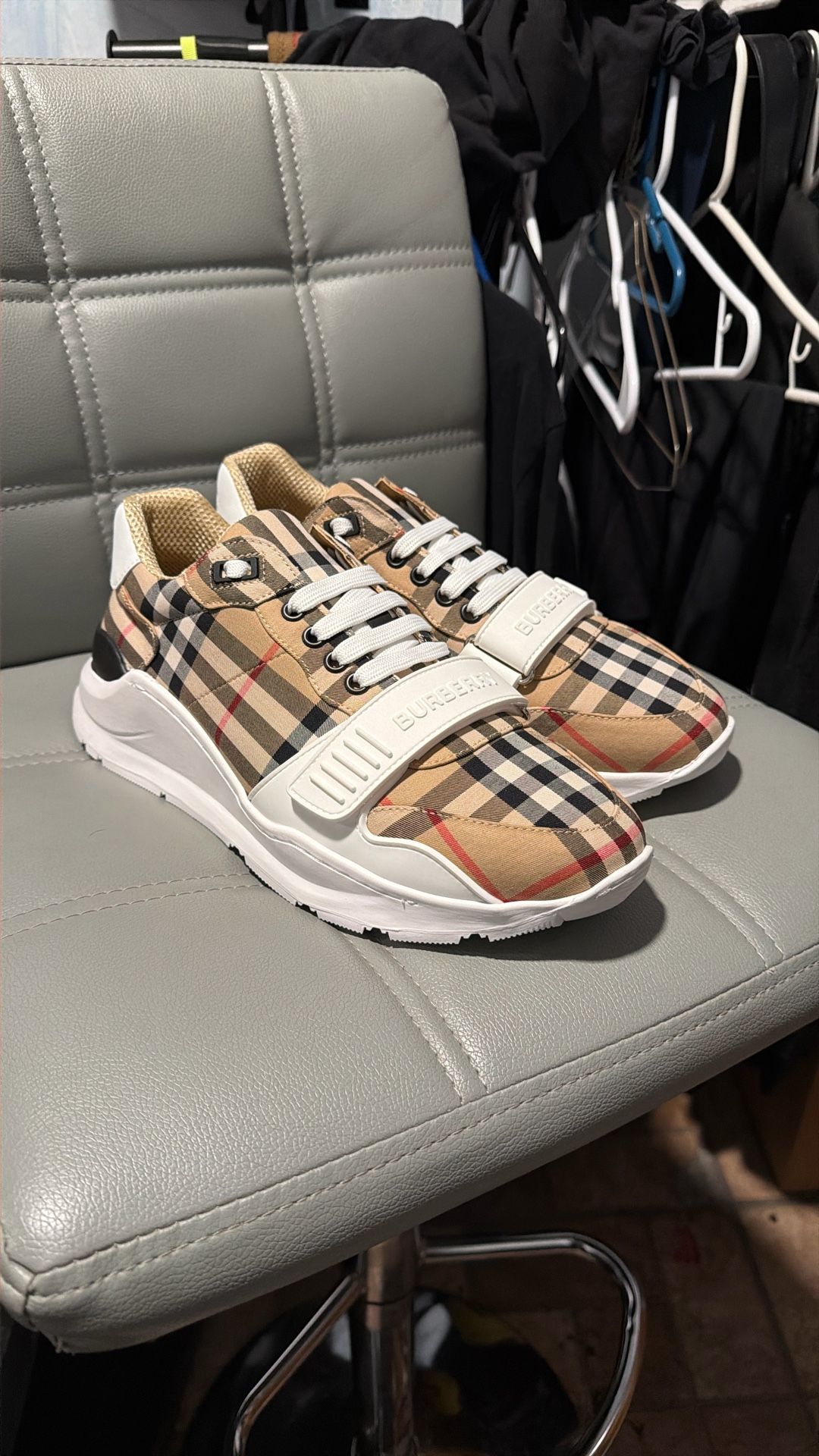 Burberry Shoes 43