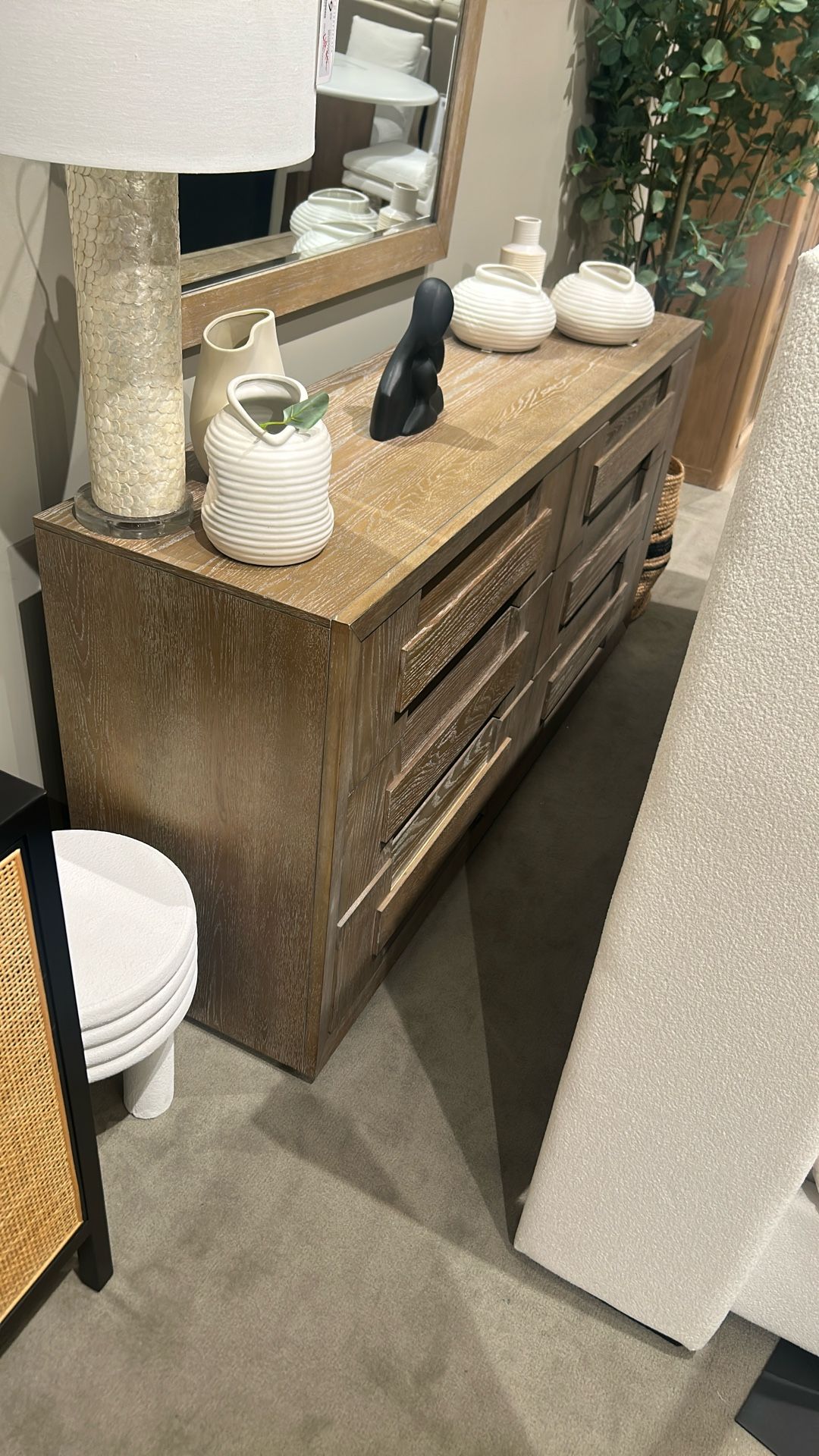 Dressor mirror