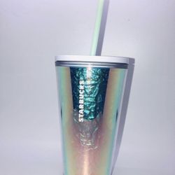 Starbucks Iridescent cold rainbow Tumbler, Rare tumbler, Holiday 2019.  beautiful Tumbler, change colors , as you can see in the pictures, purple, blu