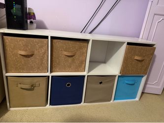 8-Cube Organizer Shelf White Good Condition