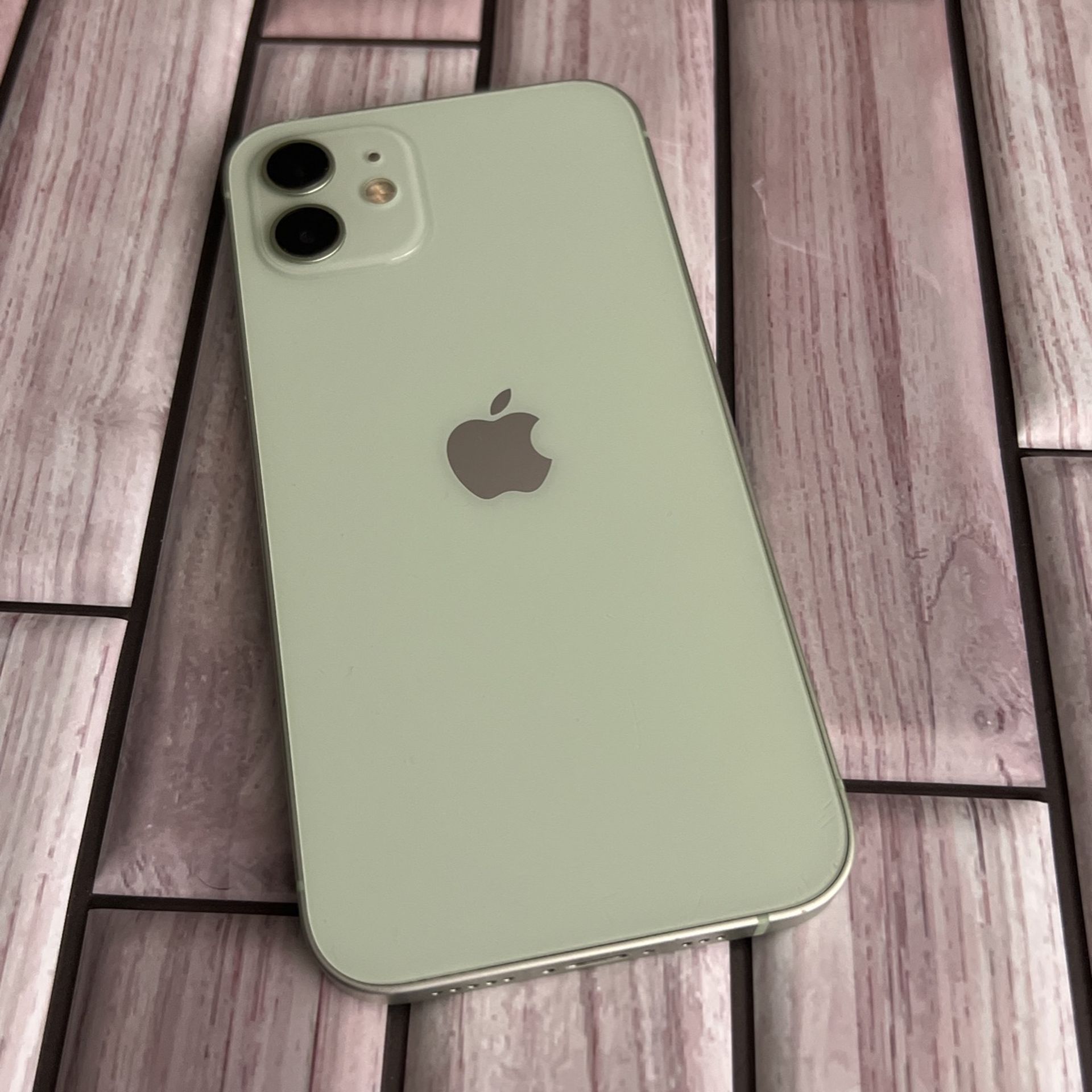 Apple iPhone 12 (64GB)UNLOCKED /DESBLOQUEADO For All Carriers