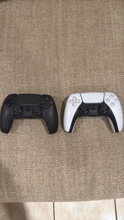 PS5 DualShock Controllers