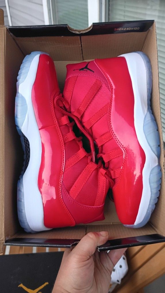 Win Like 96 Men's Size 10