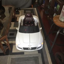 White Bentley Battery Toy Car