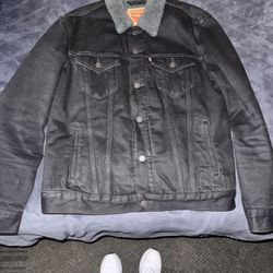 Men’s Levi’s Sherpa Lined Trucker Jacket 
