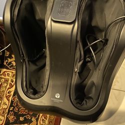 New Legs Messager Foot  Messager  In Delray Beach. I Don’t Need It I Have To Sell. No Space.