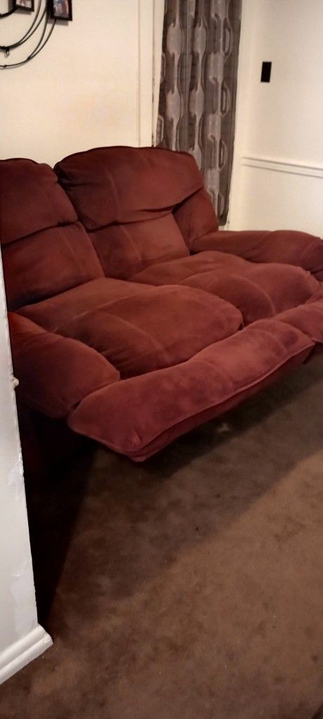 Couch 🛋️🛋️