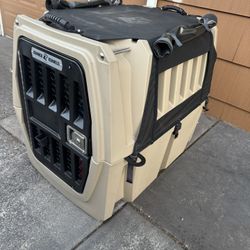 Large gunner kennel with various attachments