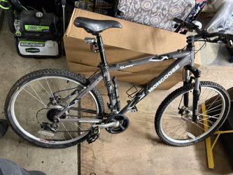 Mongoose Tyax Mountain Bike