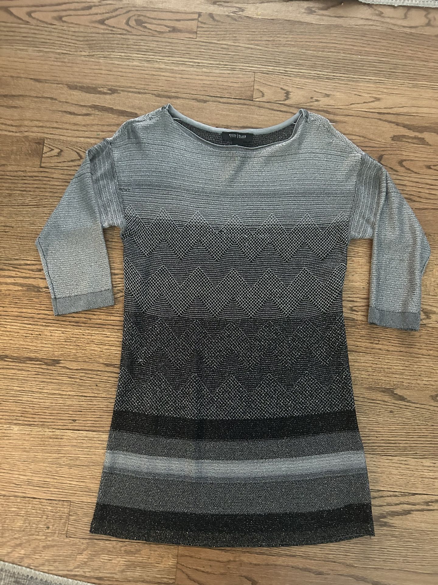 White House black market tunic top Sz XS