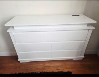 6-Drawer Dresser with RGB Lights