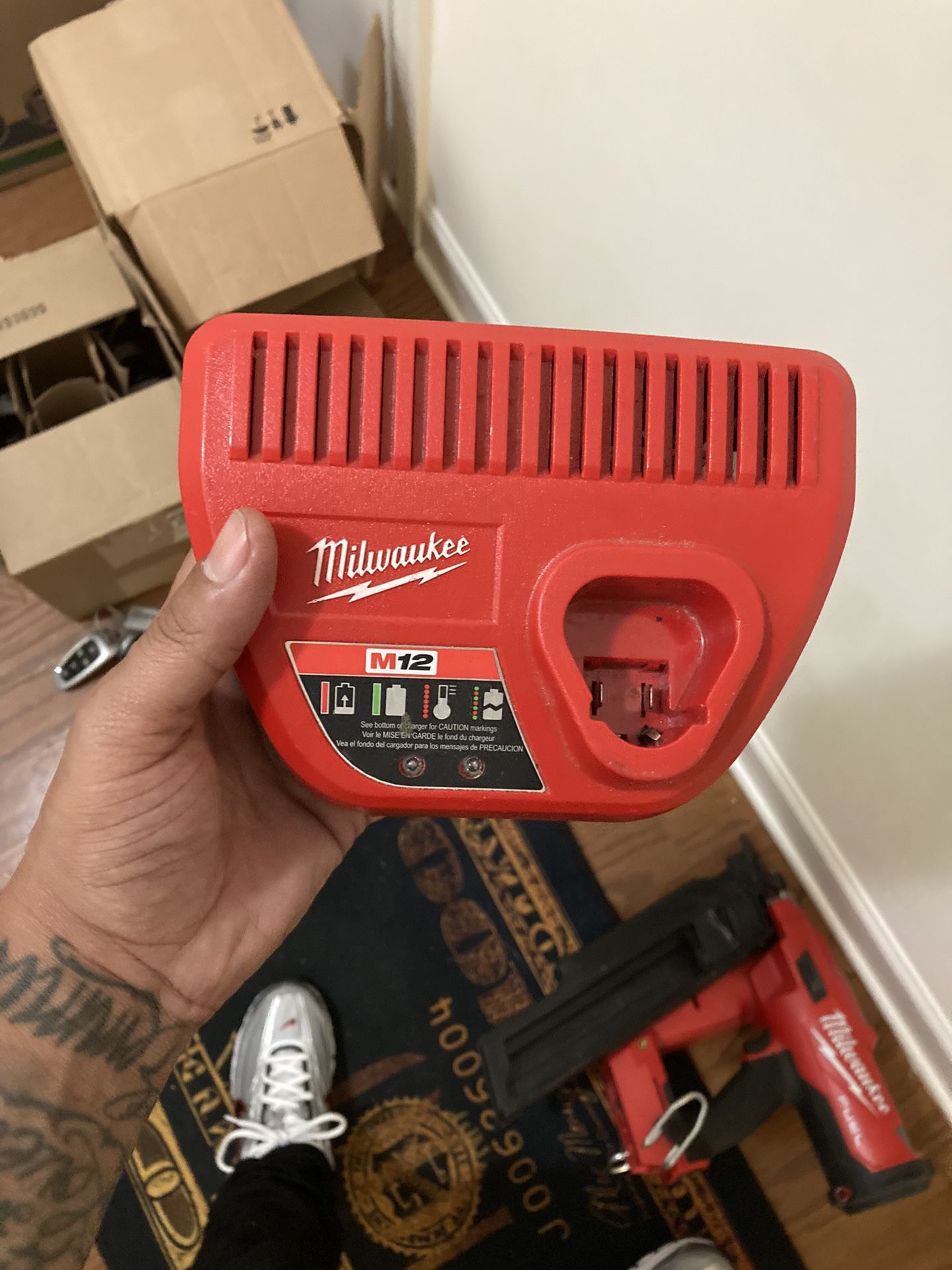 Milwaukee, Nail Gun, M 18