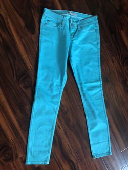 Levis w28/ L 32 women