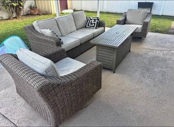 Outdoor patio set