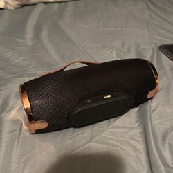 bass boosted speaker 