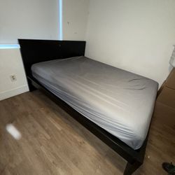 Black Queen Size Bed