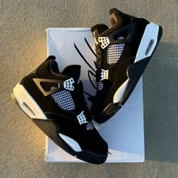 Jordan 4 White Thunder