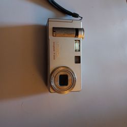 Minolta Dimage F200