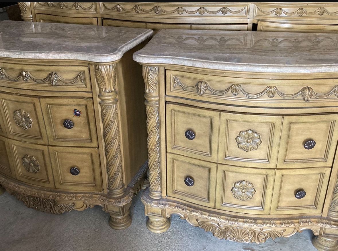 Dresser & End Tables