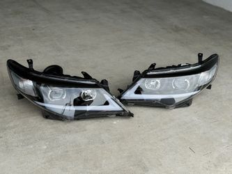 Headlight toyota camry 2012