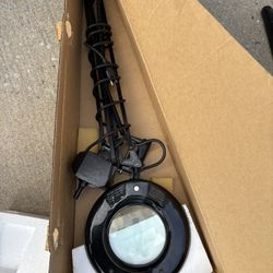 Black fluorescent magnifying Lamp 
